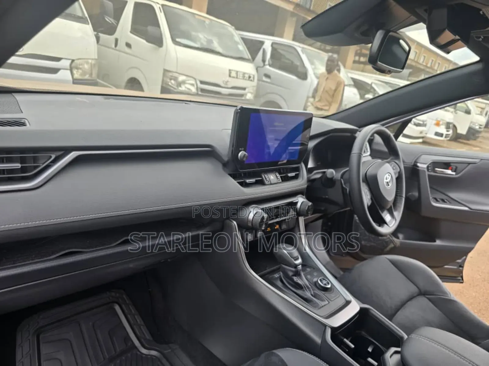 Toyota RAV4 XLE Premium FWD 2023 Gray