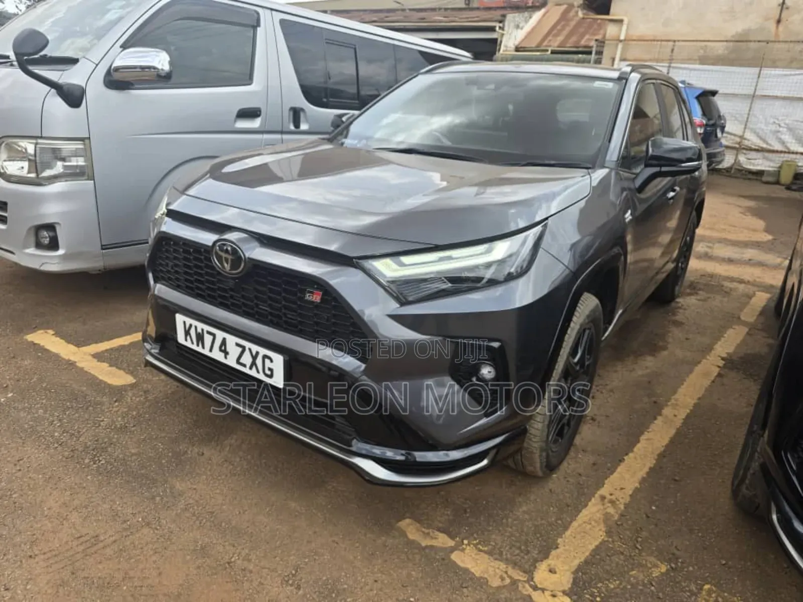 Toyota RAV4 XLE Premium FWD 2023 Gray