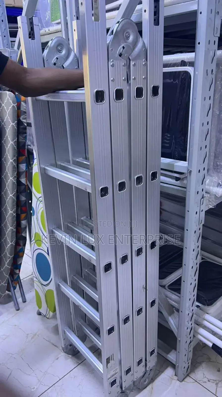 Aluminum Foldable Ladders 5.5meters
