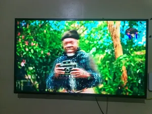 Aiwa 50 Inch Smart TV With Small Lines