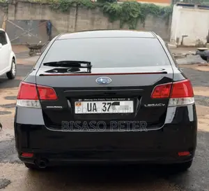 Subaru Legacy 2.5i Premium 2010 Black