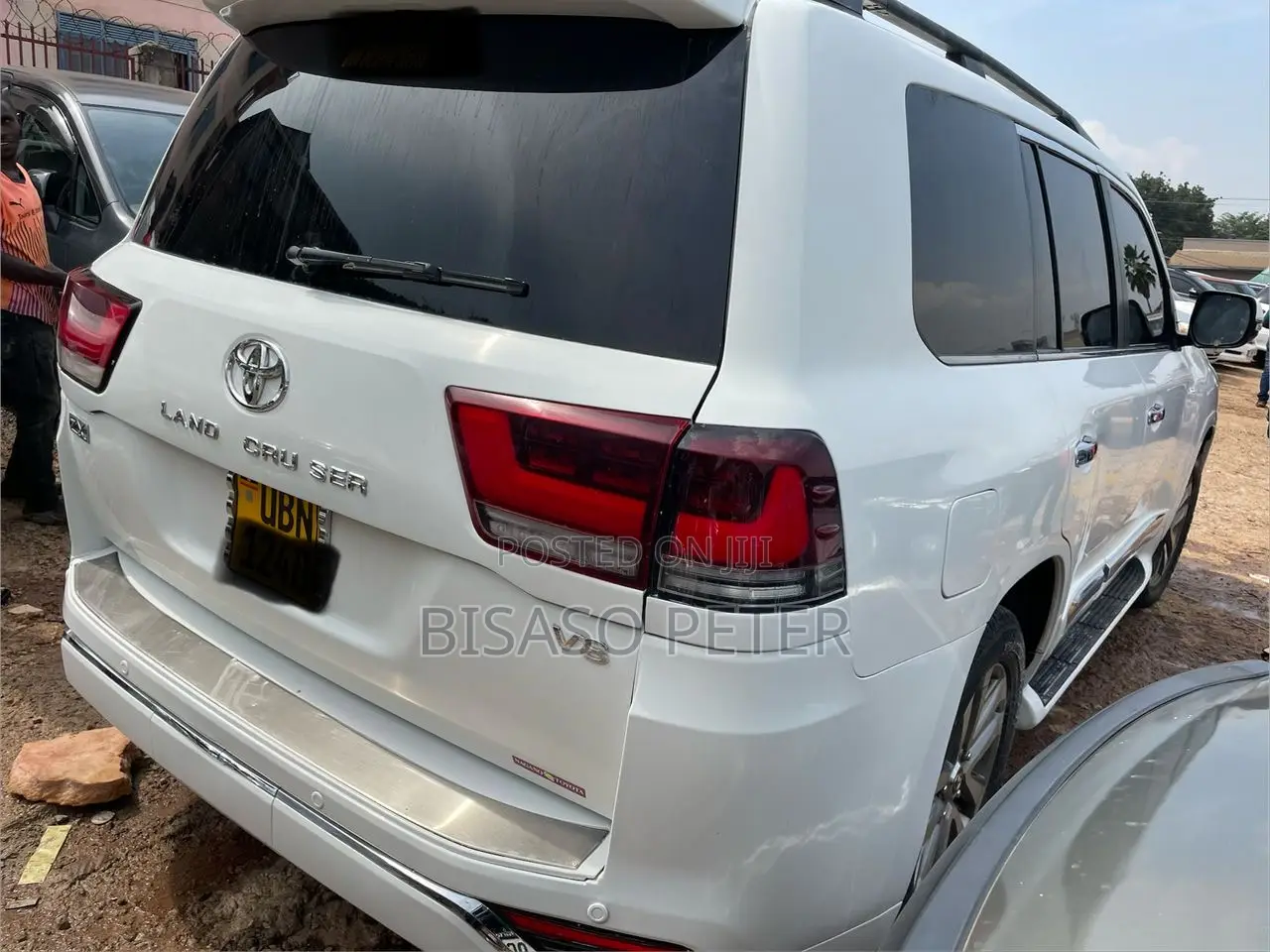 Toyota Land Cruiser 4.6 V8 GX-R 2013 White