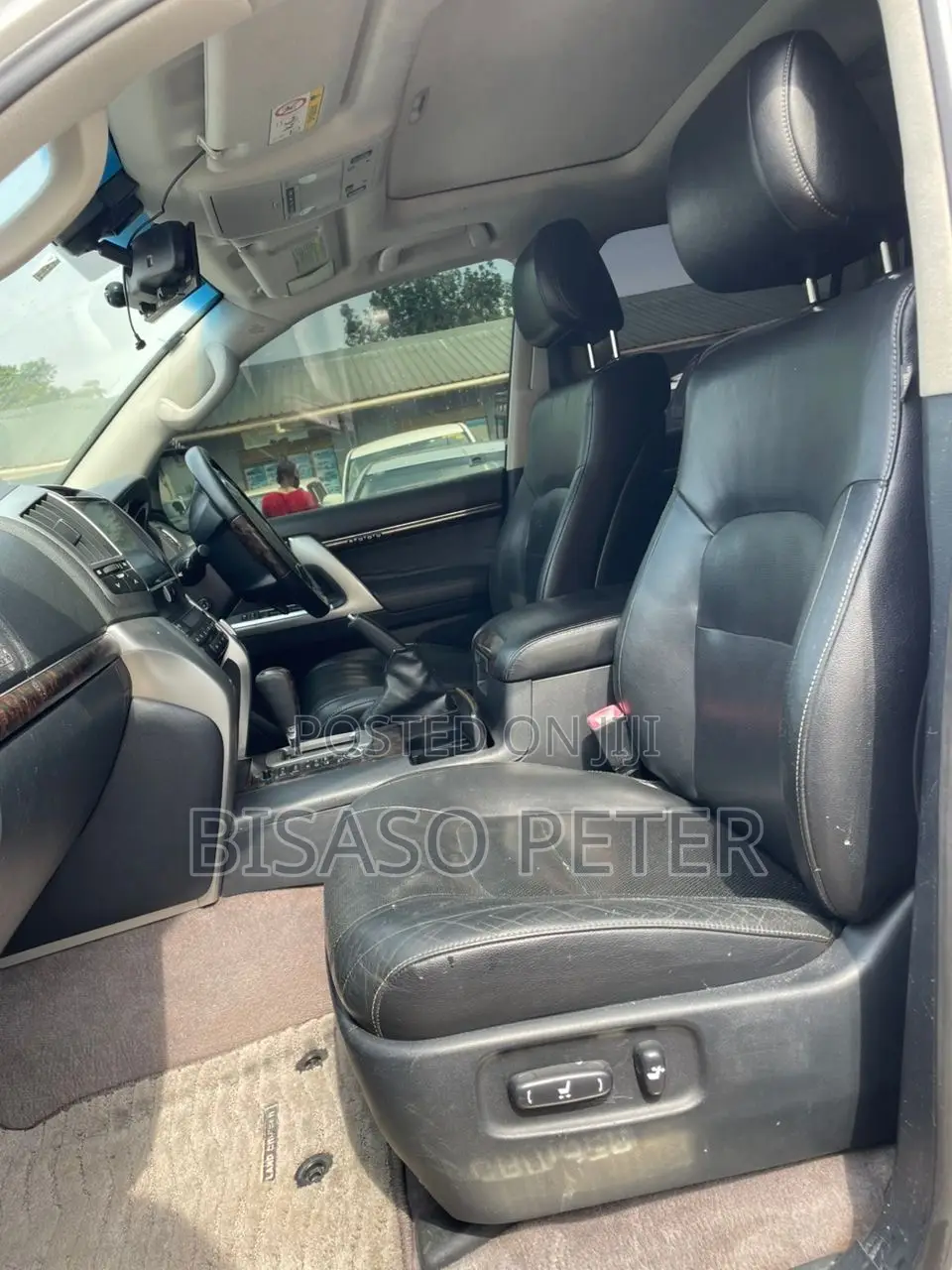 Toyota Land Cruiser 4.6 V8 GX-R 2013 White
