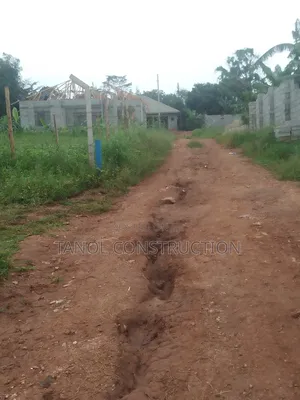Nakwero Kira of Manyangwa Titled Land for Sale