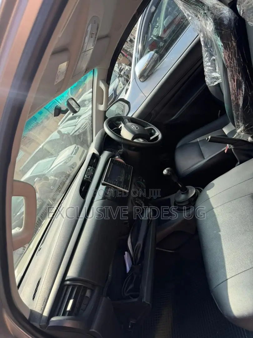 Toyota Hilux Revo Single Cab Deisel 2.8 RWD 2019 Silver