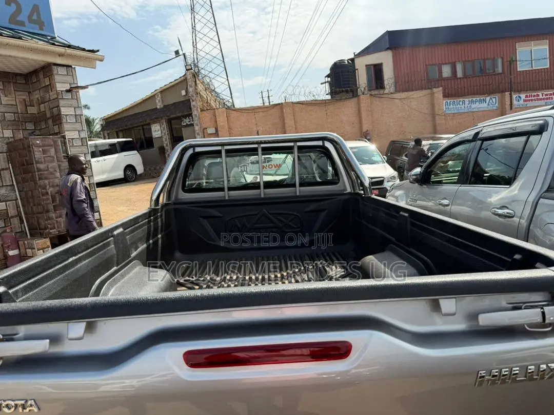 Toyota Hilux Revo Single Cab Deisel 2.8 RWD 2019 Silver