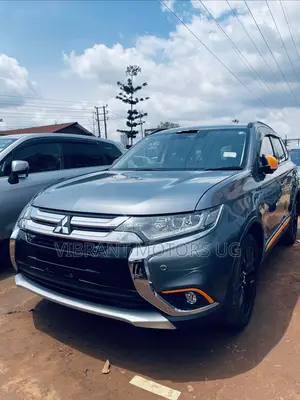 Mitsubishi Outlander 2017 Green