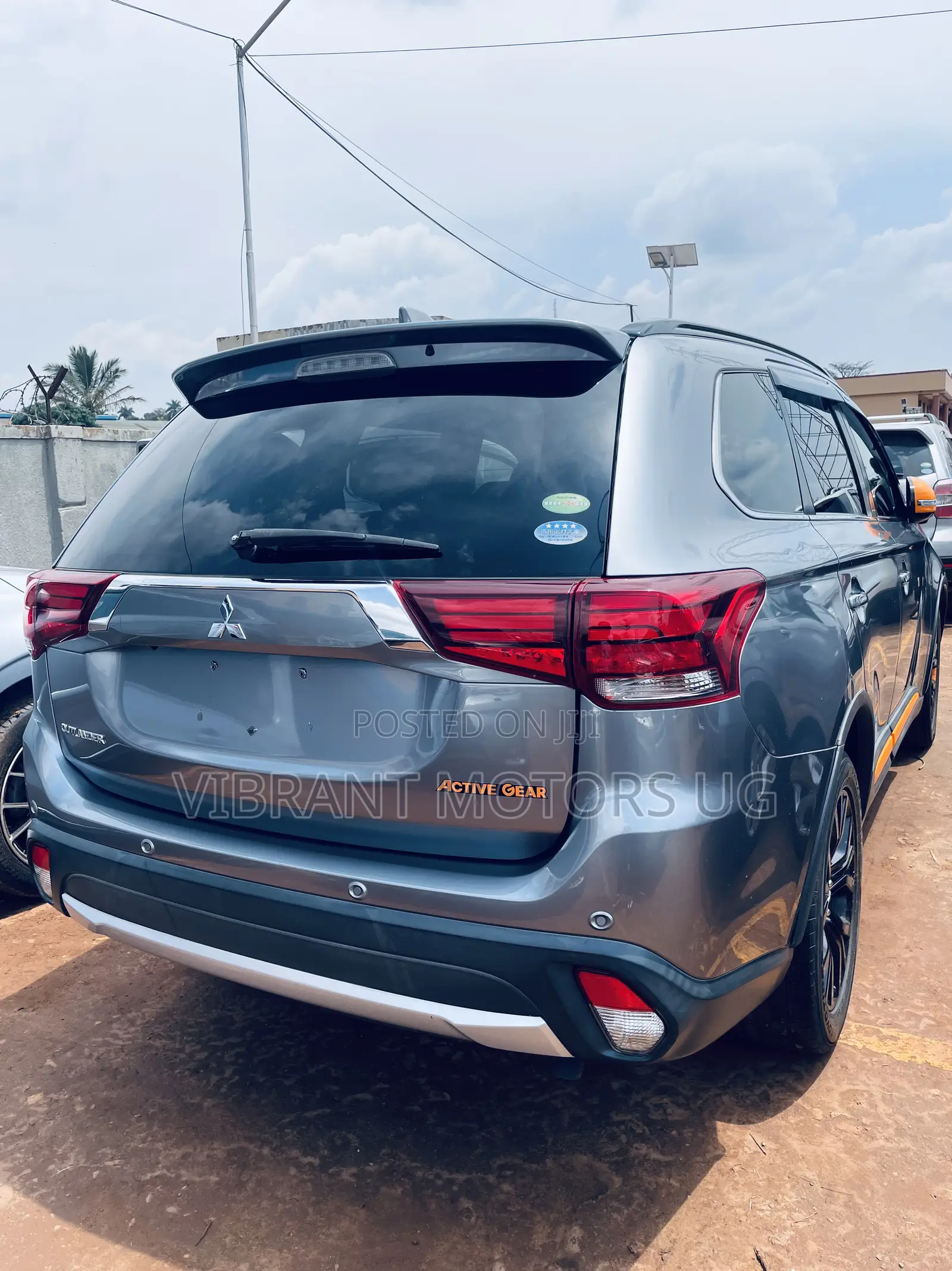 Mitsubishi Outlander 2017 Green