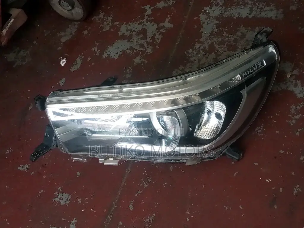Headlamps Toyota Revo 2018