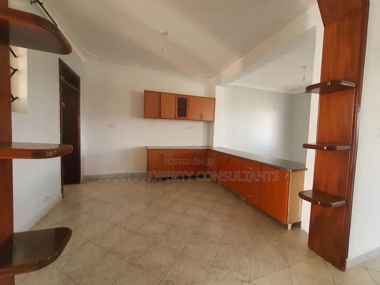 5bdrm Bungalow in Buziga, Makindye for rent