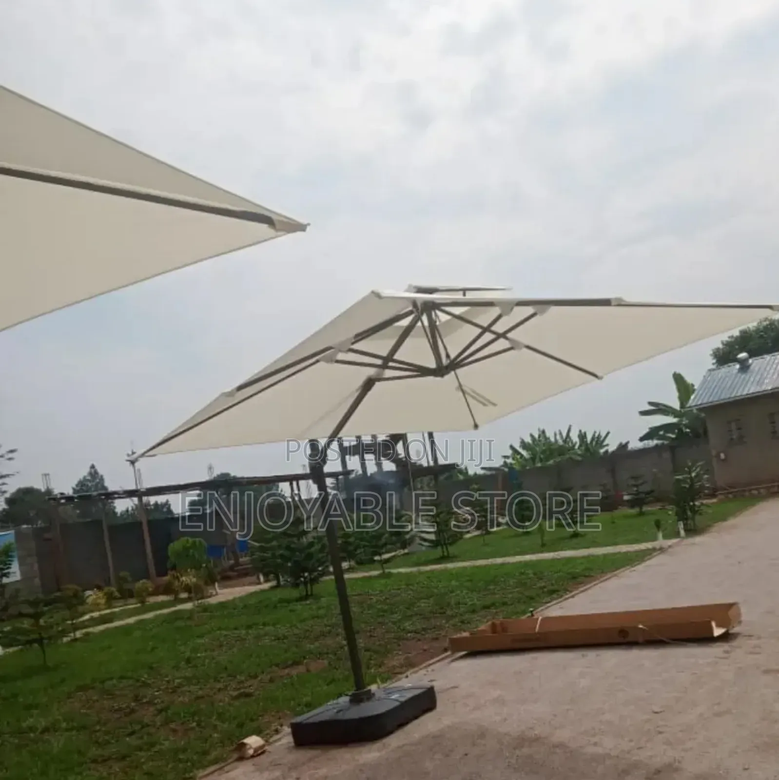 Offwhite Outdoor Garden Umbrella