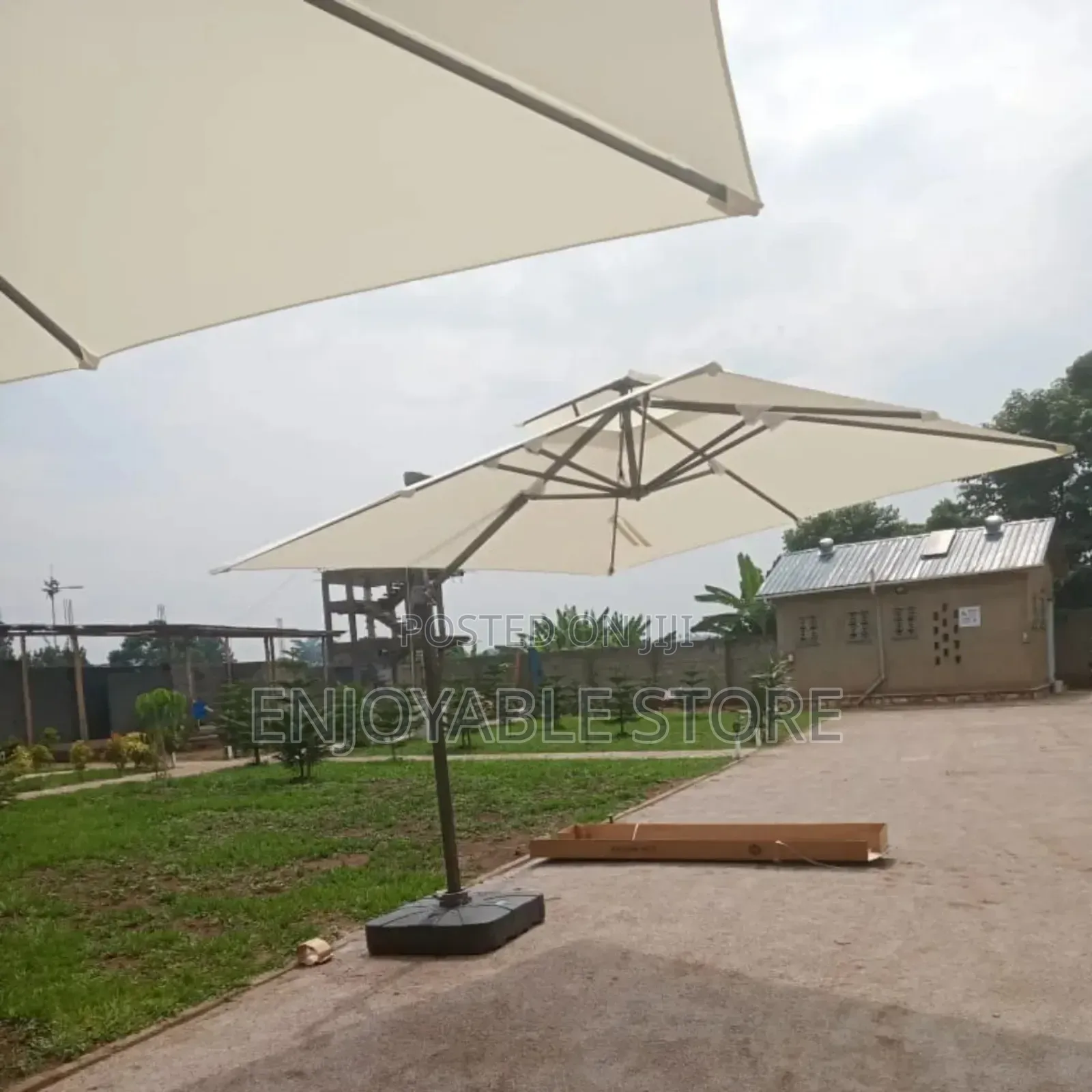 Offwhite Outdoor Garden Umbrella