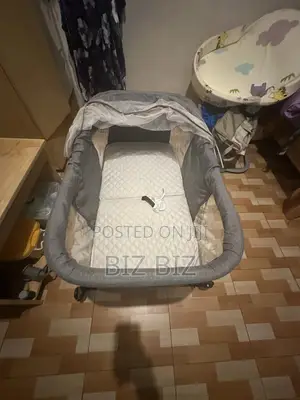 Baby Bed 2 in 1 Rocking Bassinet/Crib for New Born Baby