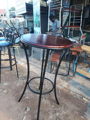 Round Counter Table