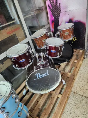 Pearl Drums Set