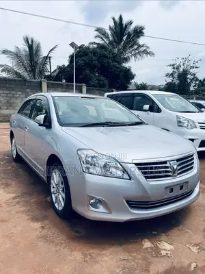 Toyota Premio 2013 Silver