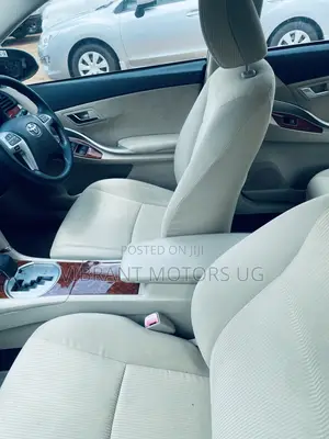 Toyota Premio 2013 Silver