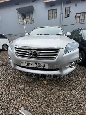 Toyota Vanguard 2010 Silver