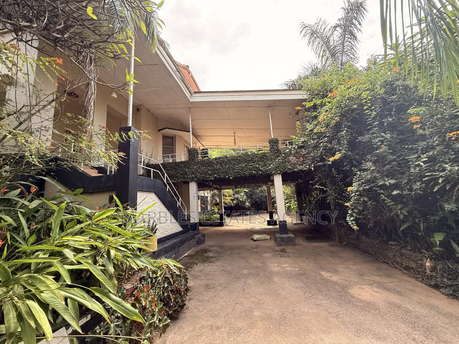 4bdrm House in Mbuya, Central Division for rent