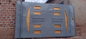 Metallic Gate