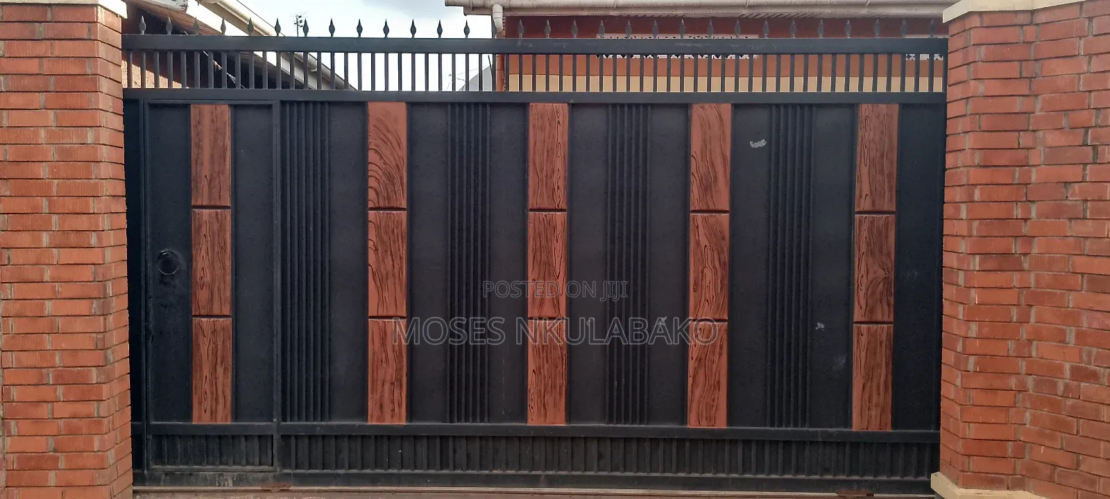 Metallic Gate