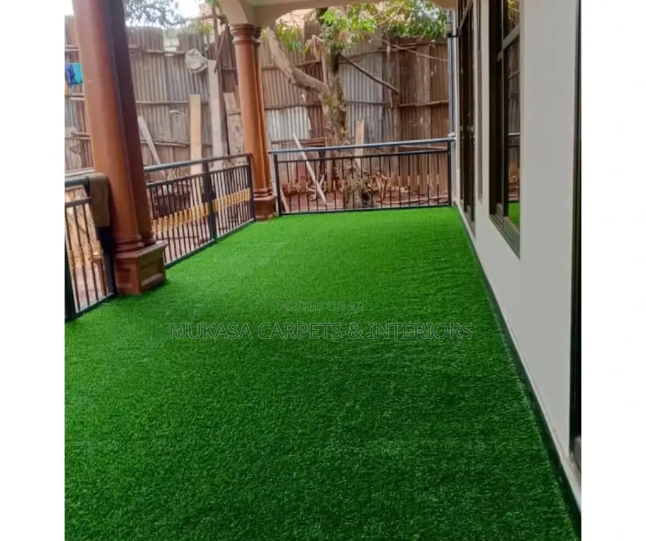 Balcony Rooftop Grass Carpet – Cozy Elegant