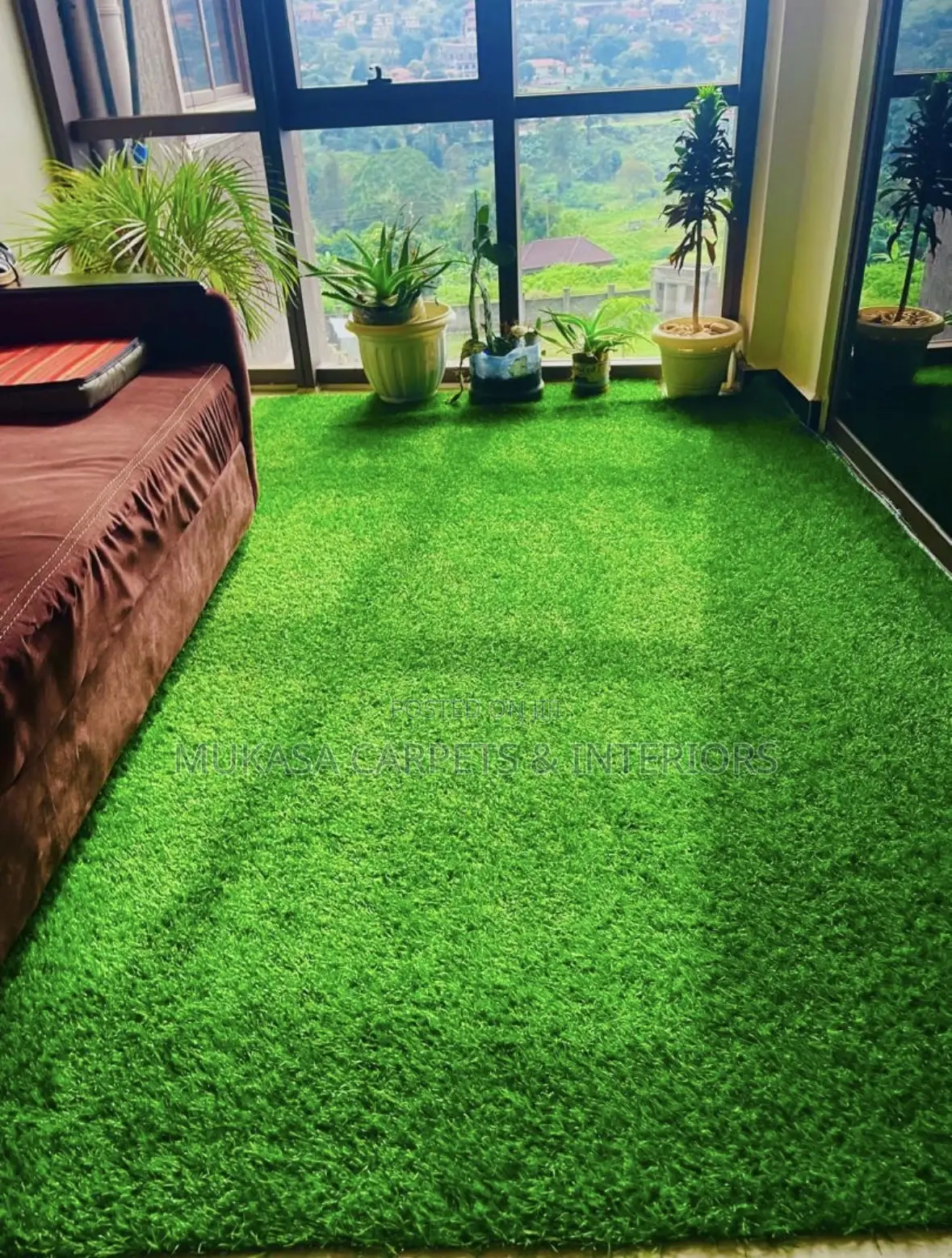 School Rooftop Balcony Grass Carpet – Cozy Fun