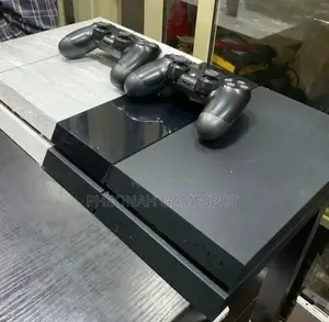 Premium Playstation 4 Fat Complete Setup.
