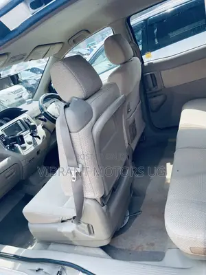 Toyota Raum 2011 Blue