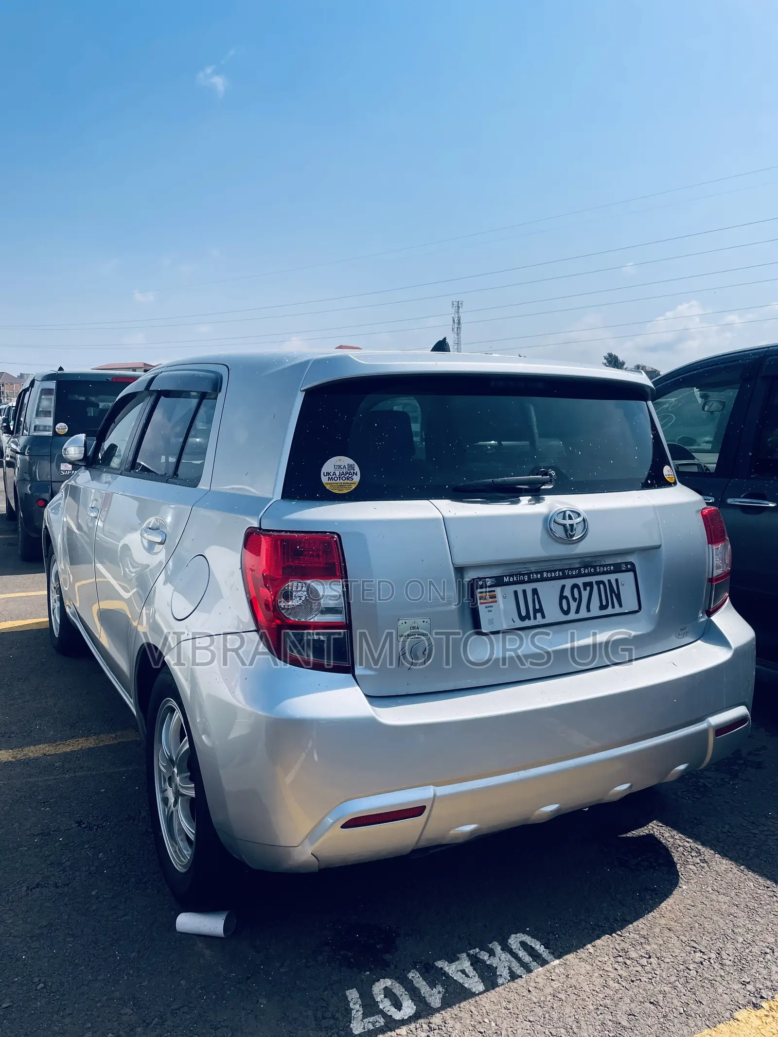 Toyota IST 2012 Silver