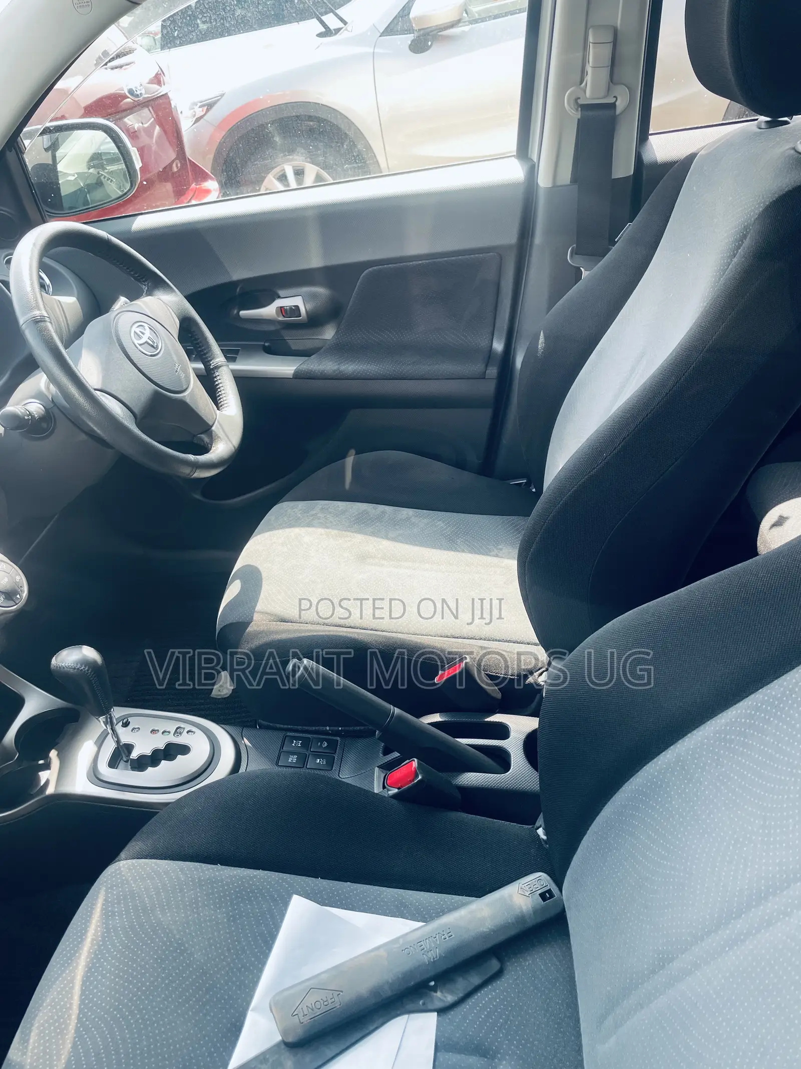 Toyota IST 2012 Silver
