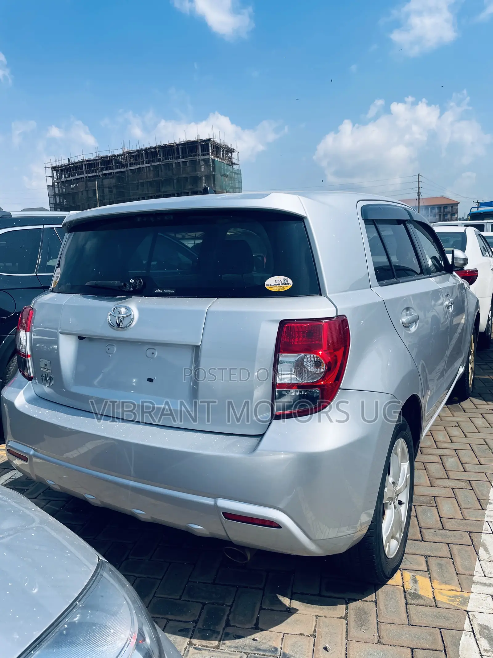 Toyota IST 2012 Silver