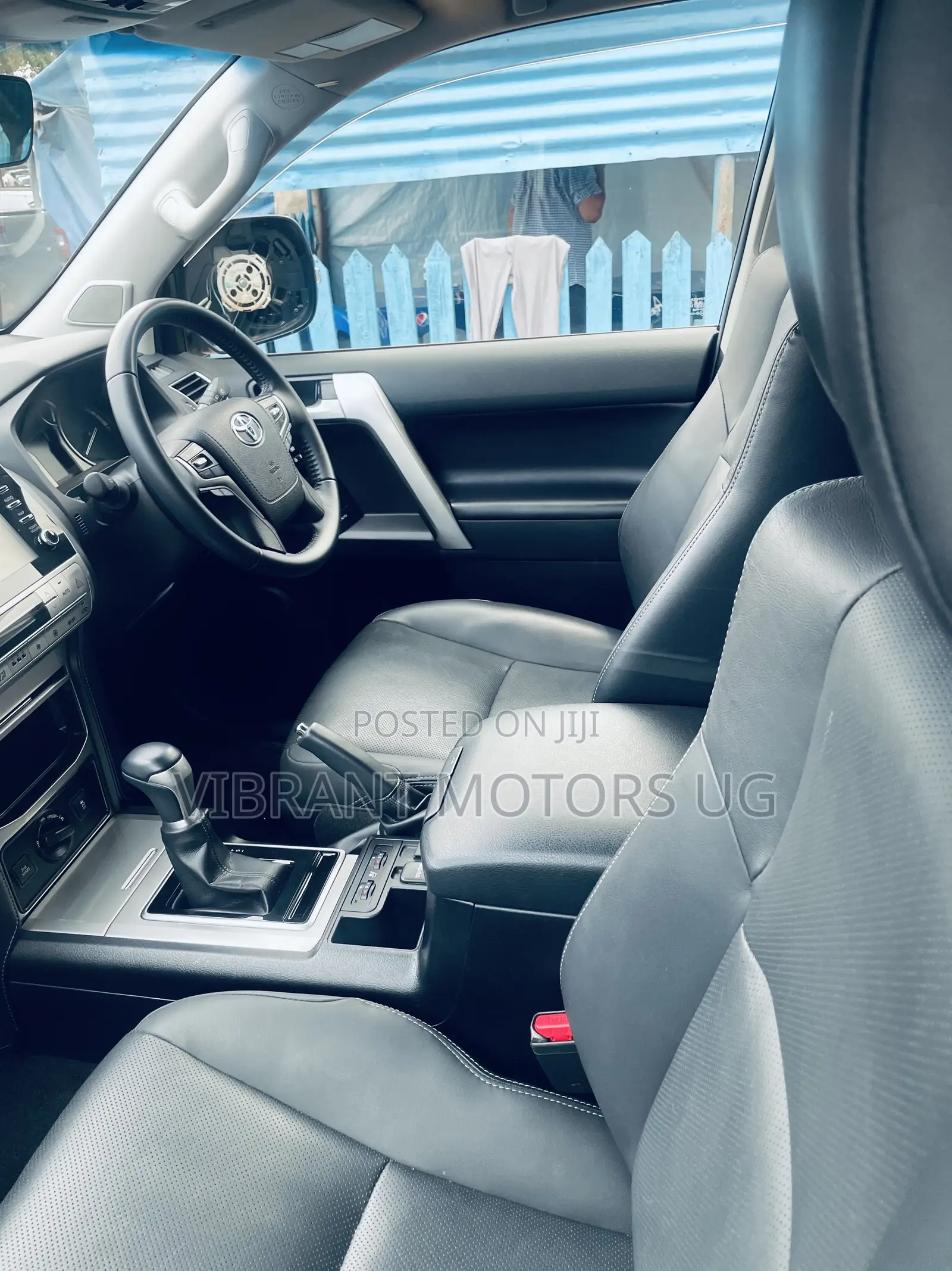 Toyota Land Cruiser Prado 2022 Black