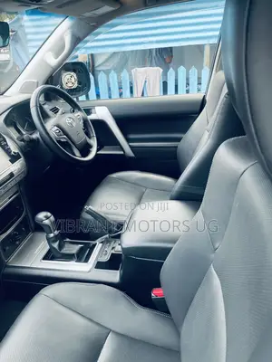 Toyota Land Cruiser Prado 2022 Black