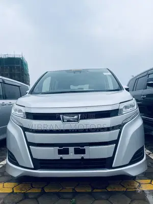 Toyota Noah 2019 Silver