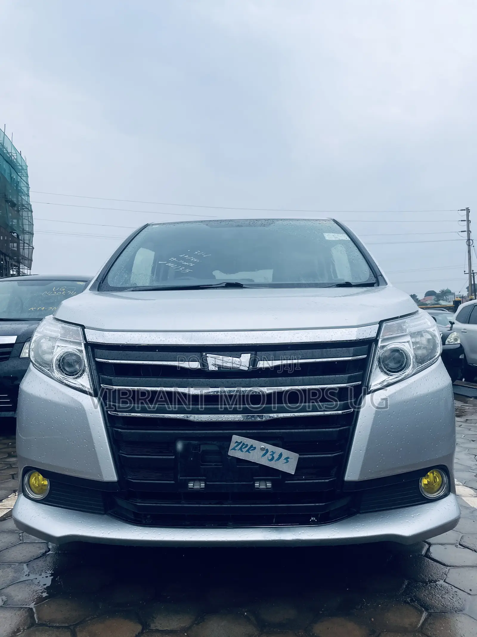 Toyota Noah 2016 Silver