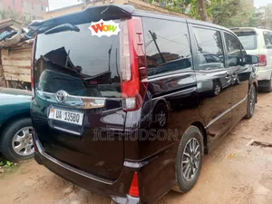 Toyota Noah 2016 Brown