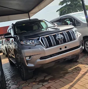 Toyota Land Cruiser Prado 2.8 2023 Beige