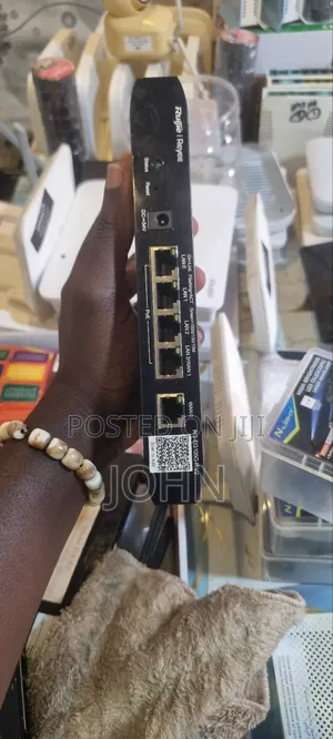 Cloud Switch Ruijie Rg-Eg105g-P V2