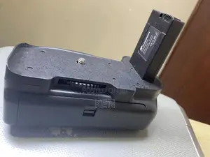 Camera Battery Grip Nikon D5100
