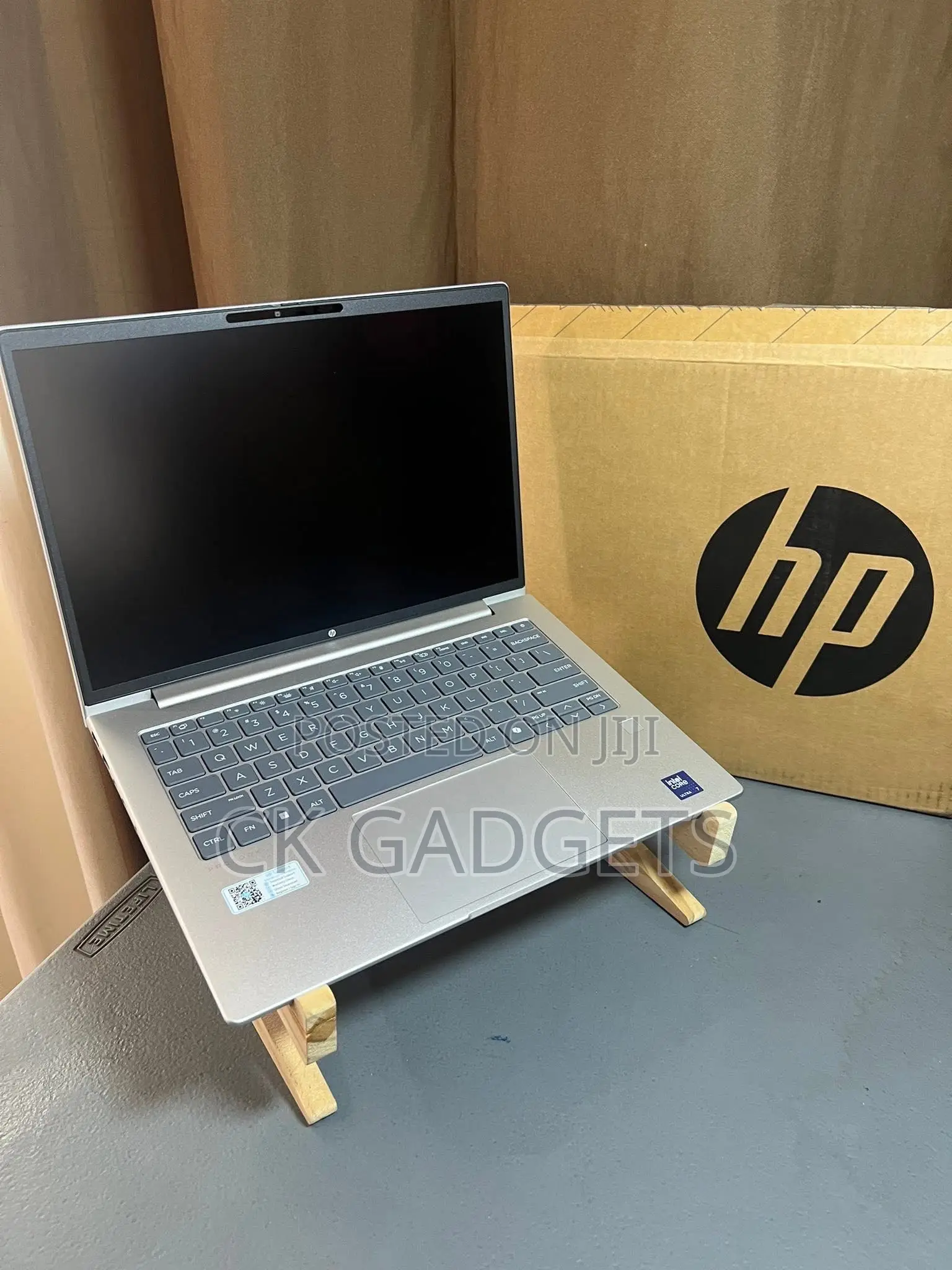 New Laptop HP ProBook 440 16GB Intel Core Ultra 7 SSD 512GB