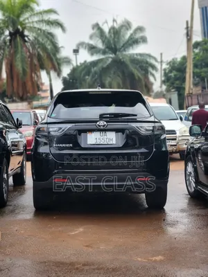 Toyota Harrier 2.0 2016 Black