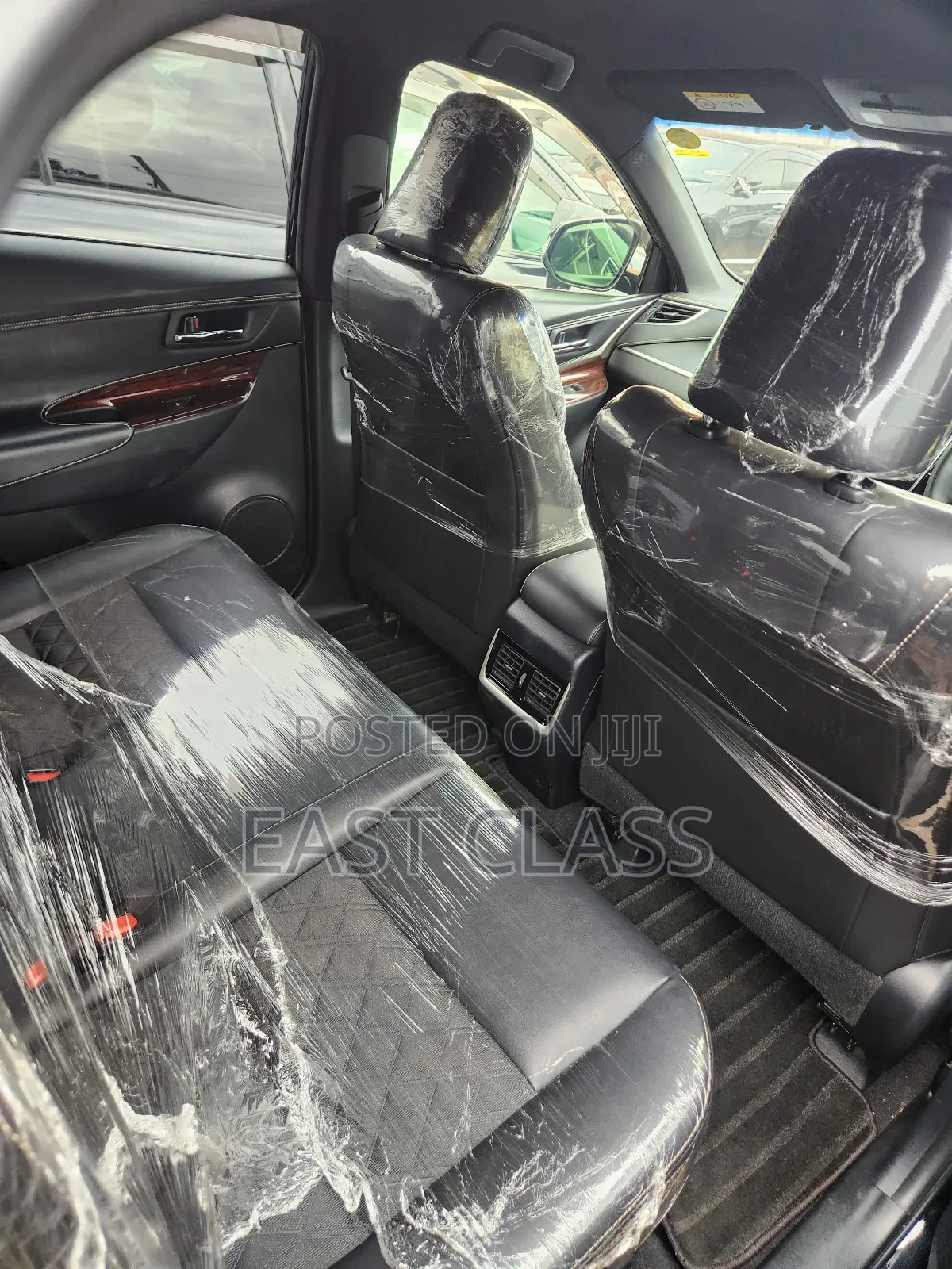 Toyota Harrier 2.0 2016 Black