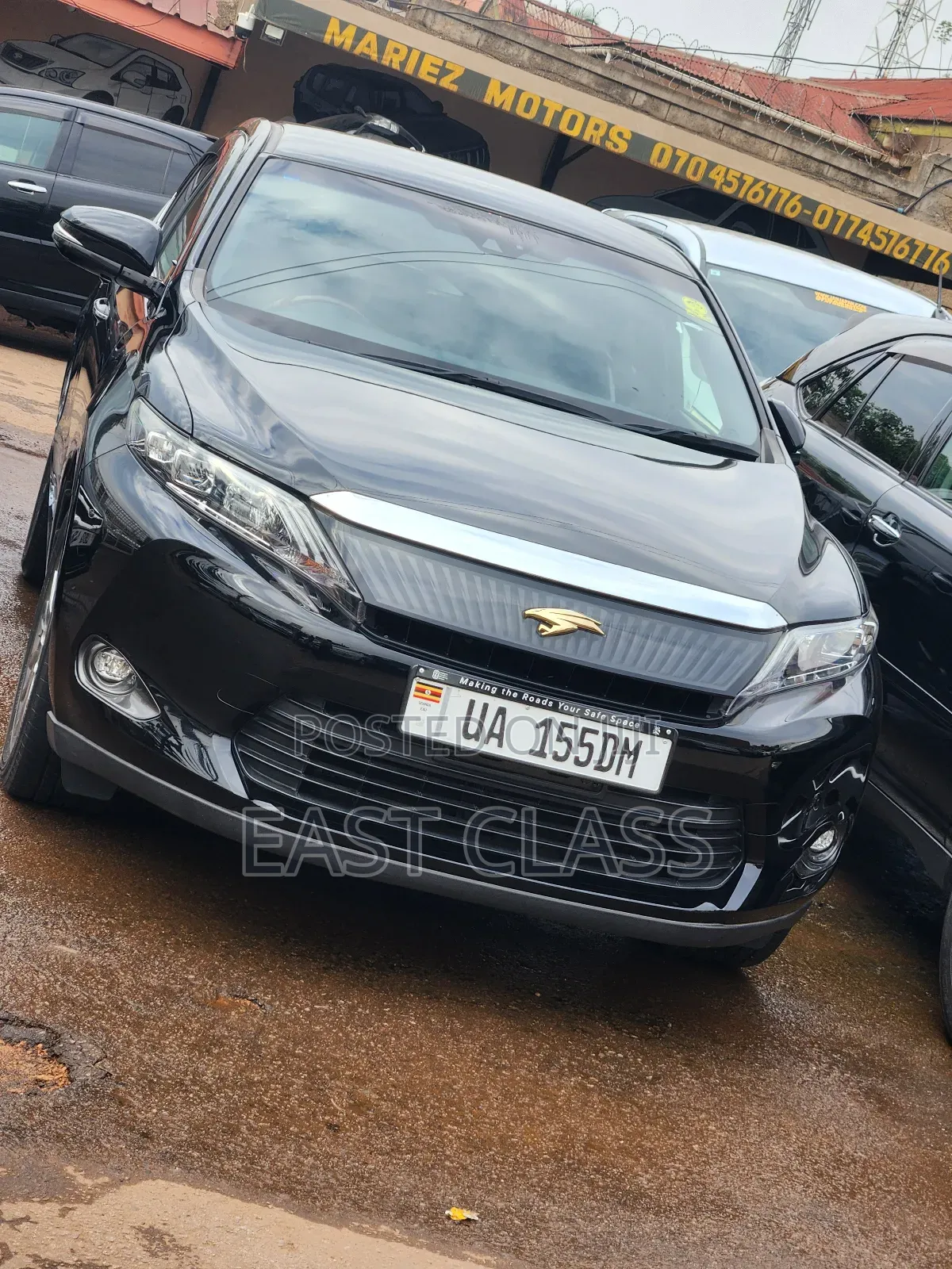 Toyota Harrier 2.0 2016 Black