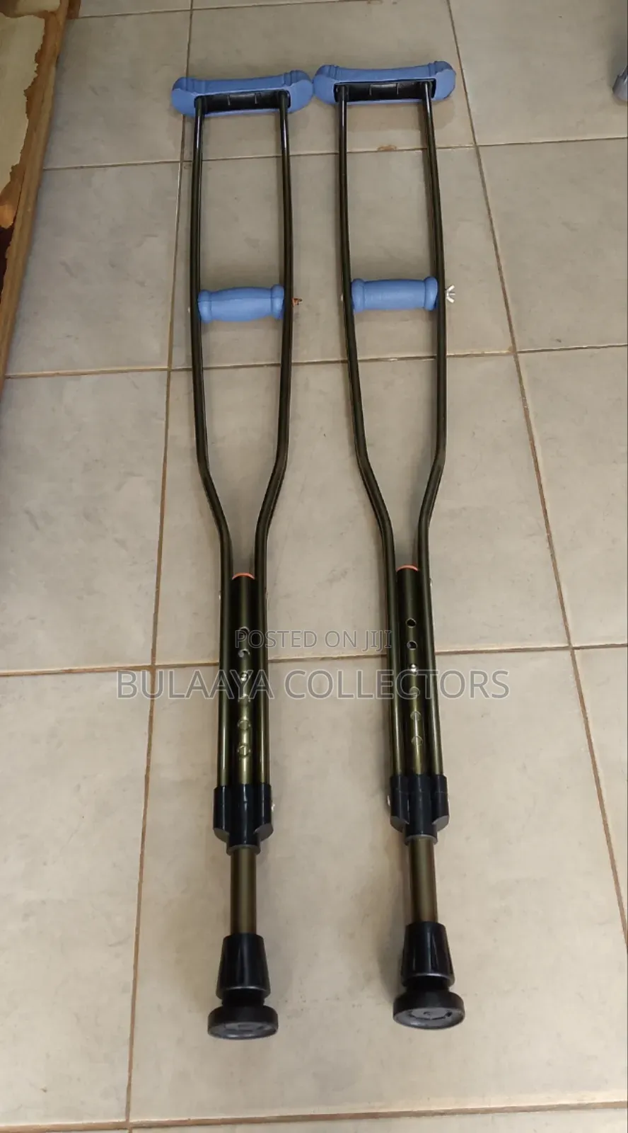 Uk Used Kenko Mobility I-24 Black Height-Adjustable Underarm Crutches.