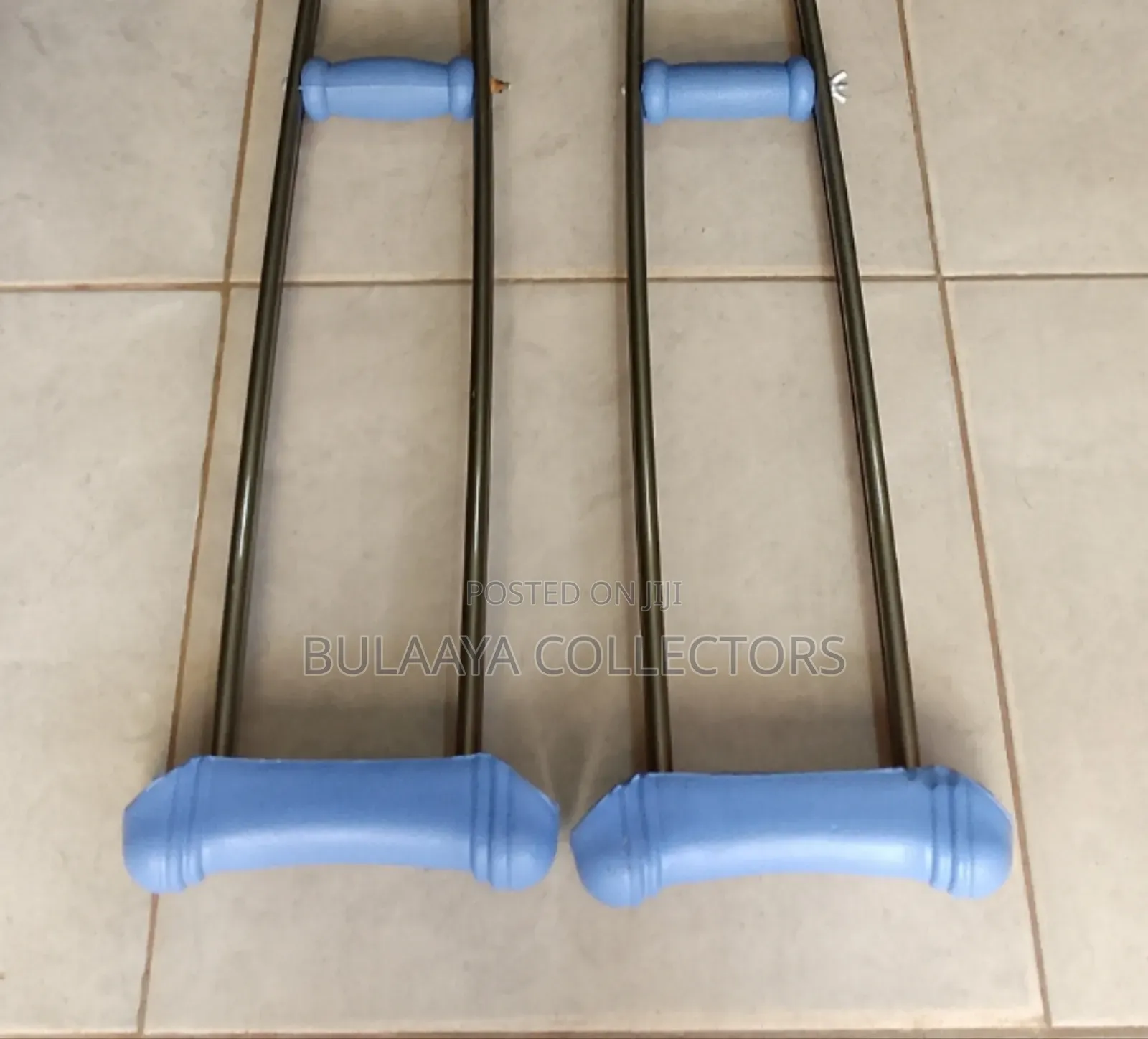 Uk Used Kenko Mobility I-24 Black Height-Adjustable Underarm Crutches.