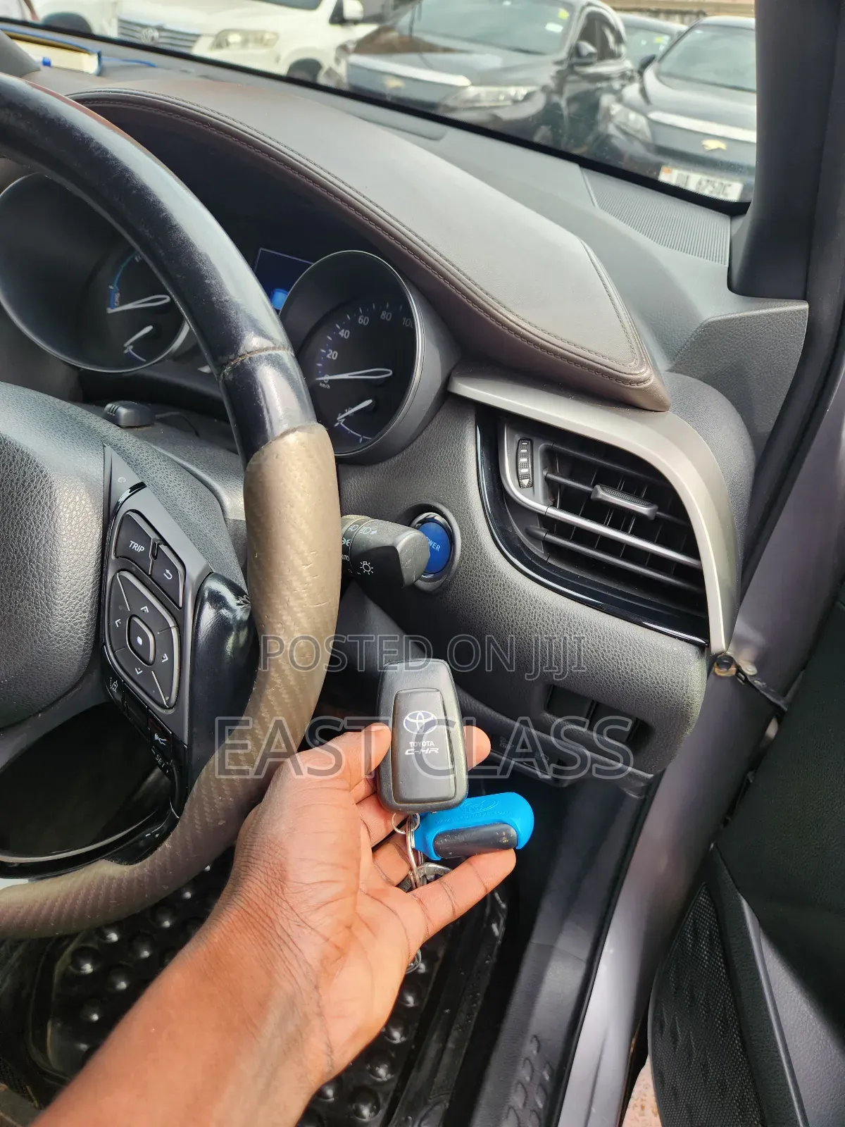 Toyota C-HR XLE Prermium FWD (2.0L 4cyl 2AM) 2018 Silver