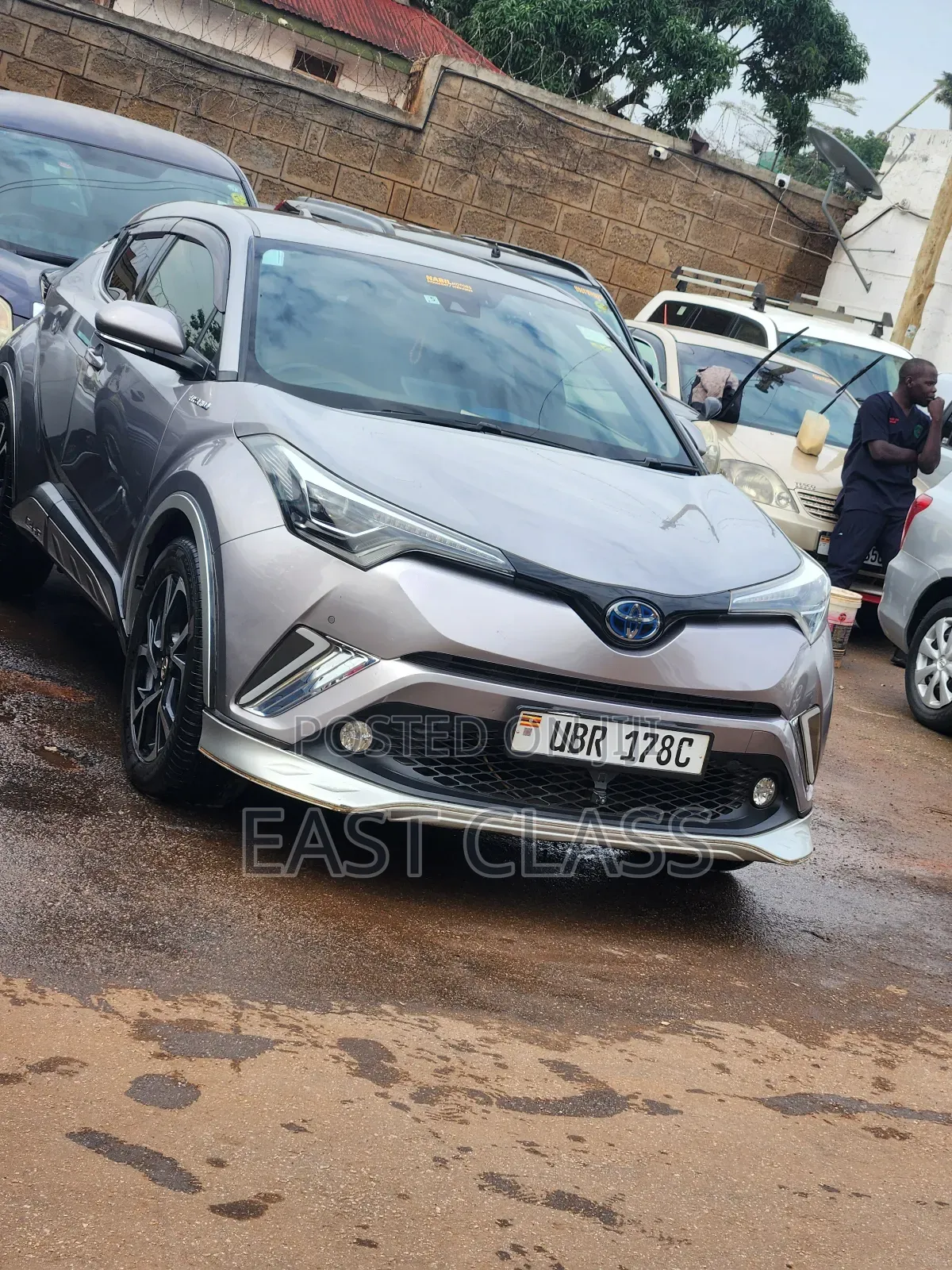 Toyota C-HR XLE Prermium FWD (2.0L 4cyl 2AM) 2018 Silver