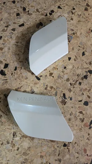 Harrier Hybrid 2016 Headlamp Washer Cover