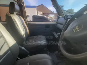 Toyota Land Cruiser 2008 White